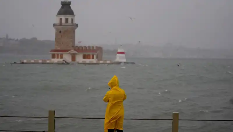 İstanbul'da Bahar Havası Sona Eriyor, Kış Gelmeden Önce Son Hazırlıklar Yapılmalı