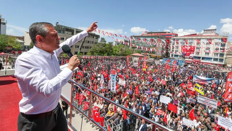 Özgür Özel’den Çarpıcı Açıklama: "Örgütün Silah Bırakmasını Sonuna Kadar Destekliyoruz"