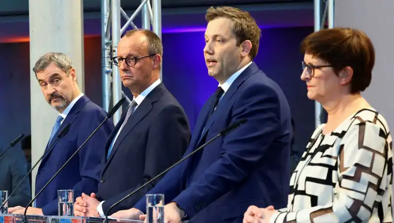 Almanya'da Koalisyon Krizi Çözülüyor: SPD Üyeleri "GroKo" İçin Oy Verdi