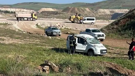 Mardin'de Trafik Kazası: Dört Kişi Yaralandı, Olay Anı Korkuttu!