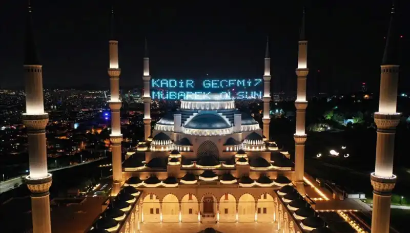 2025 Kadir Gecesi: Tarih, Anlam ve Önemi Hakkında Her Şey