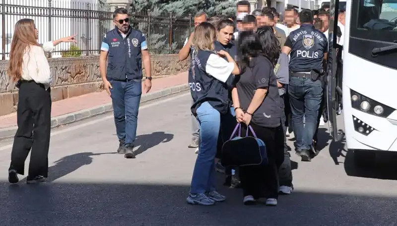 Türkiye'de 6 İl'de Yasaklı Escort Dolandırıcılığı: 12 Milyonluk Vurgun Ortaya Çıktı