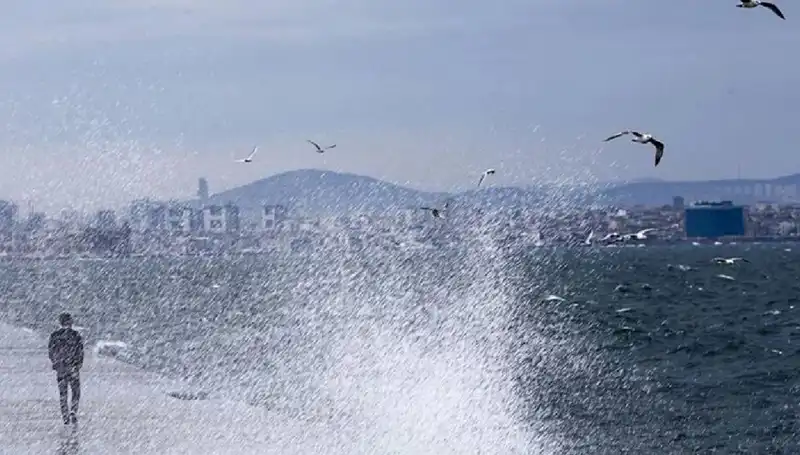 Kıyılarda Kuvvetli Rüzgar ve Sağanak Yağış Bekleniyor!