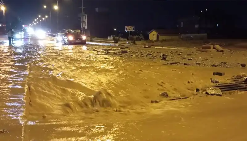 Sel Felaketi Konya ve Ankara’yı Vurdu: En Son Gelişmeler ve Etkileri