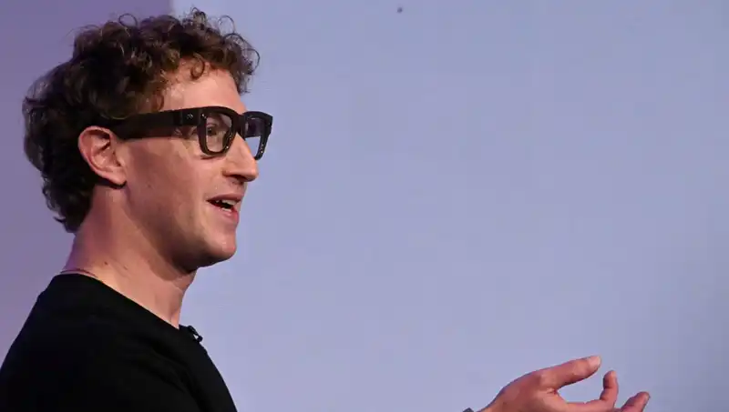 Yenilikçi Bir Adım: Zuckerberg'in Tanıttığı Gözlüklerde Yapay Zeka Dönemi Başlıyor!