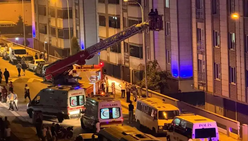 Bilecik’te Binada Yangın Çıktı: 9 Kişi Hastaneye Kaldırıldı!