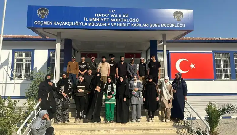 Minibüste 24 Göçmen Yakalandı: İnsan Kaçakçılığına Büyük Darbe