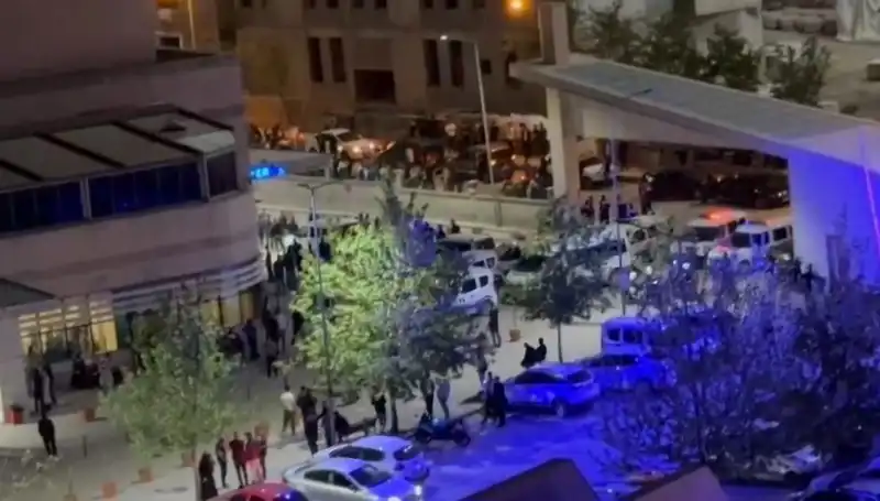 Halay Başında Kanlı Savaş: Bıçaklı Saldırı ve Feci Kavga!