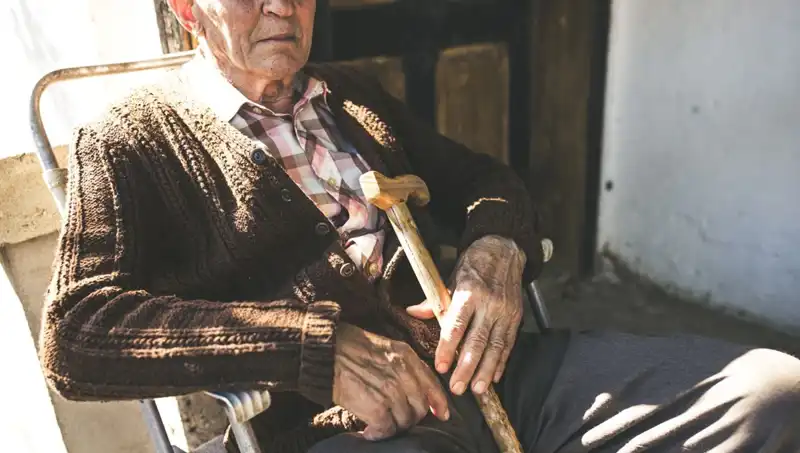 Yalnızlık Krizi: 100 Yaşlıdan 16’sı Depresyonla Mücadele Ediyor
