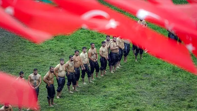 664. Kırkpınar Yağlı Güreşleri Başlıyor: Rekor Sayıda Sporcu Ülkede Buluşuyor!