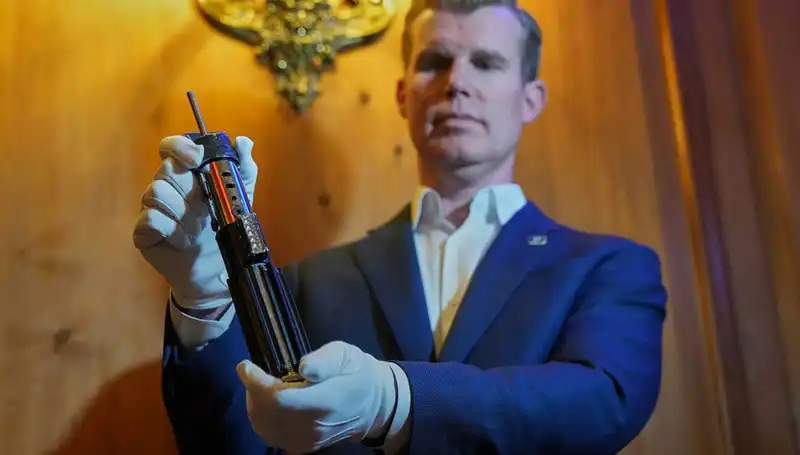 Darth Vader'ın Işın Kılıcı: 3.65 Milyon Dolar ile Yeni Sahibini Buldu!