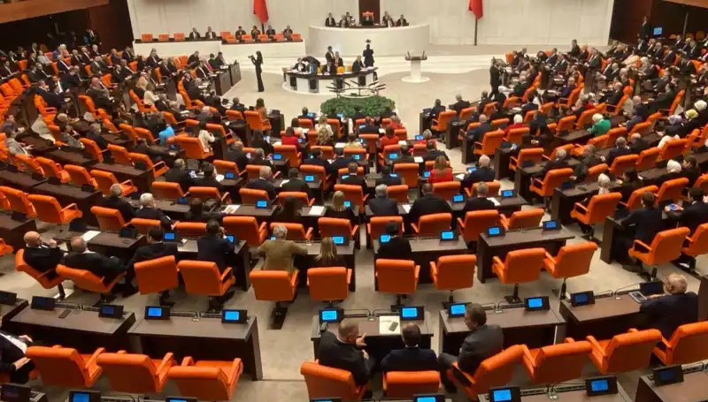 TBMM Komisyonları Çalışmalarını Sürdürüyor: Yeni Kararların Detayları Ortaya Çıktı
