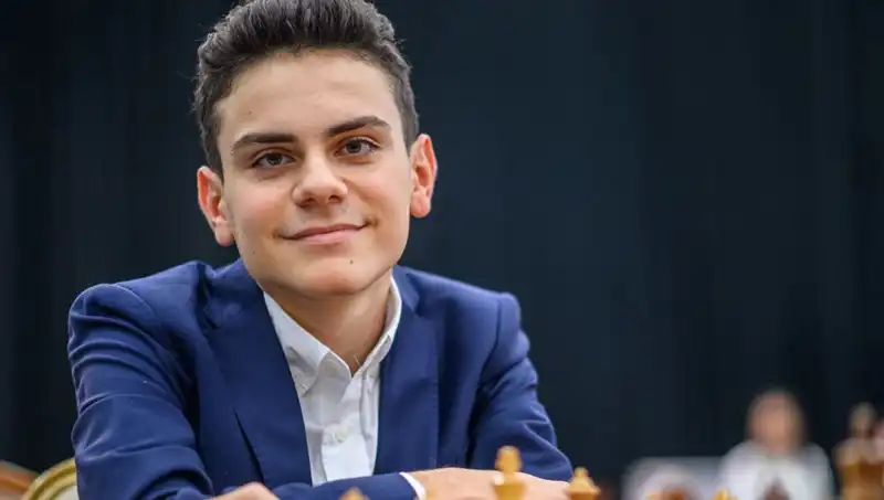 16 Yaşında Tarih Yazdı: Genç Türk Sporcu, Dünya Şampiyonunu Yendi