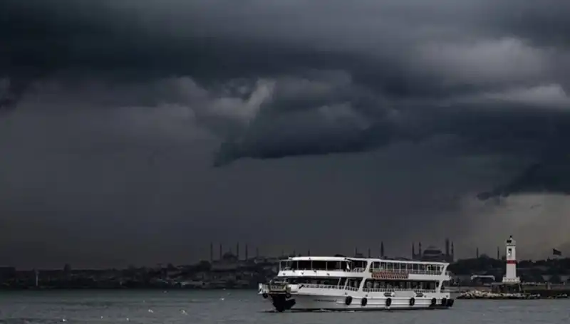 İstanbul'da Sağanak Yağış Alarmı: Meteoroloji'den Önemli Açıklama!